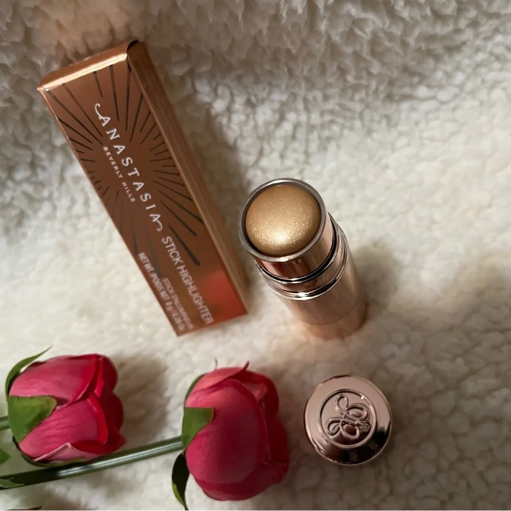 ANASTASIA STICK HIGHLIGHTER IN BUBBLY. NWT! - Picture 2 of 5